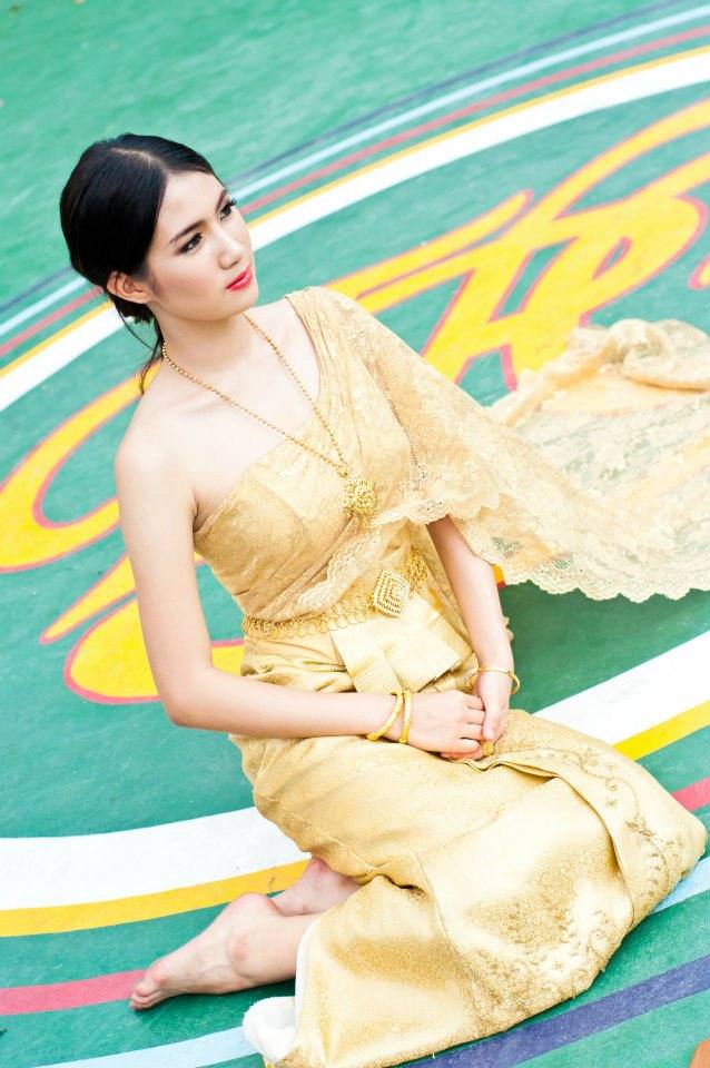 หมวยเล็ก ทิวไผ่ งาม
