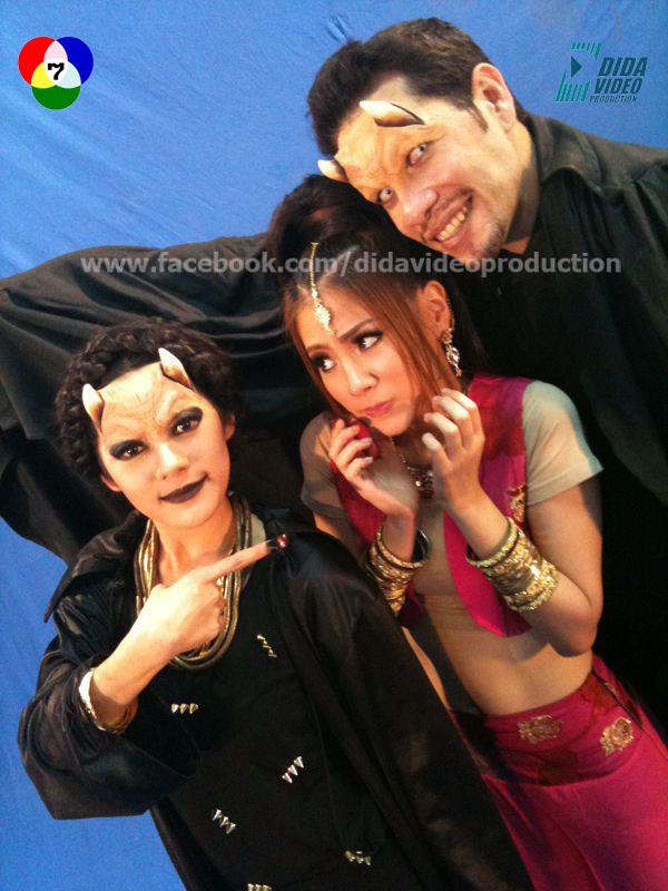 อสูรน้อยในตะเกียงแก้ว คืนนี้ เสนอเป็น ตอนจบ แล้วนะคะ เตรียมตัวเปีดช่อง7สีทีวีเพื่อคุณ ค่ะ