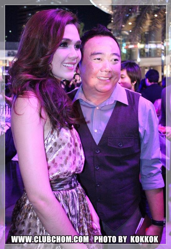 ชมพู่ อารยา สวยสง่ามาดนางพญาในงาน Siam Paragon Fashion Forward