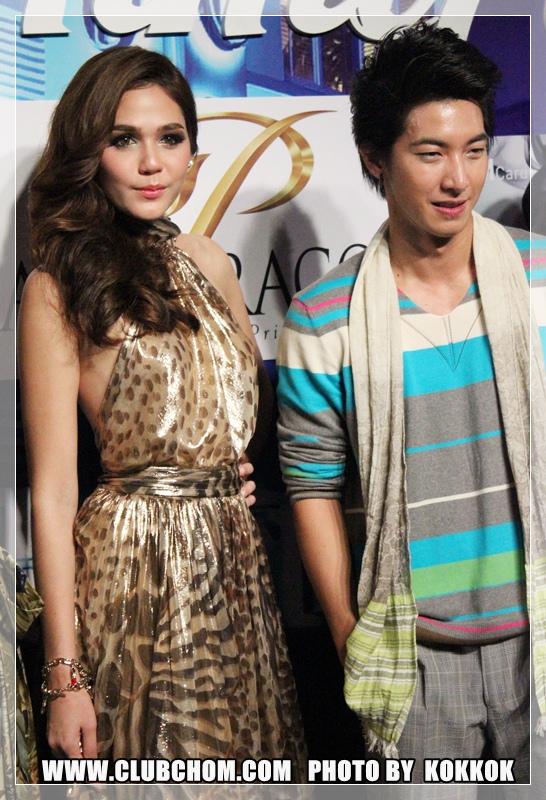 ชมพู่ อารยา สวยสง่ามาดนางพญาในงาน Siam Paragon Fashion Forward