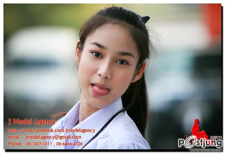 พี่ กรีน กับ พี่นาว หน้าคล้ายๆกัน เนอะ