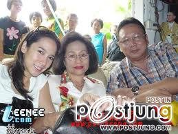 อั้ม กับ คุณพ่อคุณแม่
