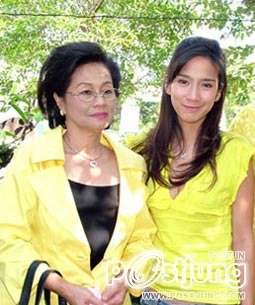 อั้ม กับ คุณพ่อคุณแม่