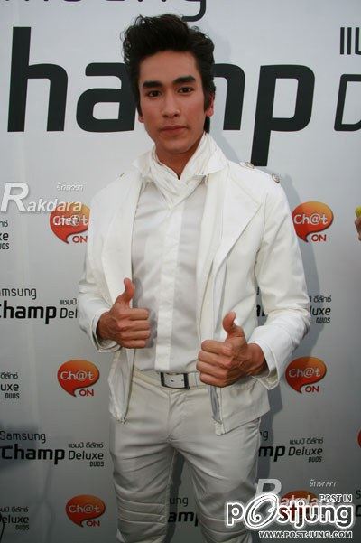 "ณเดชน์"ยัน!ไม่คิดแทนที่"โฬม" ปัดถ่ายชุดว่ายน้ำแจงให้แม่ดูคนเดียวพอ