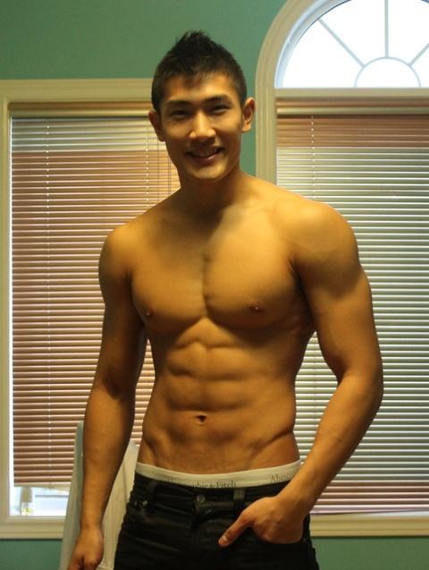 ตี๋หล่อเซ็กซี่เต็มๆ