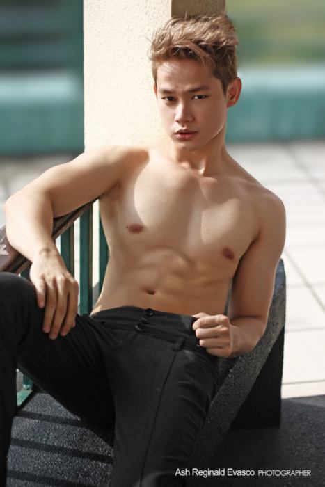 ตี๋หล่อเซ็กซี่เต็มๆ