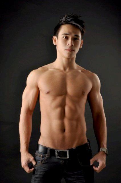 ตี๋หล่อเซ็กซี่เต็มๆ