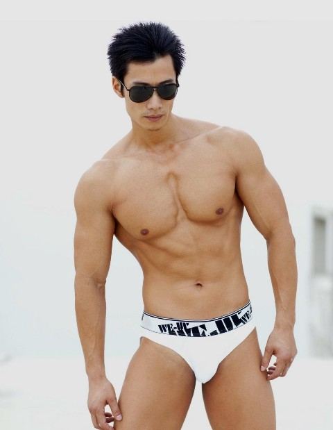 ตี๋หล่อเซ็กซี่เต็มๆ