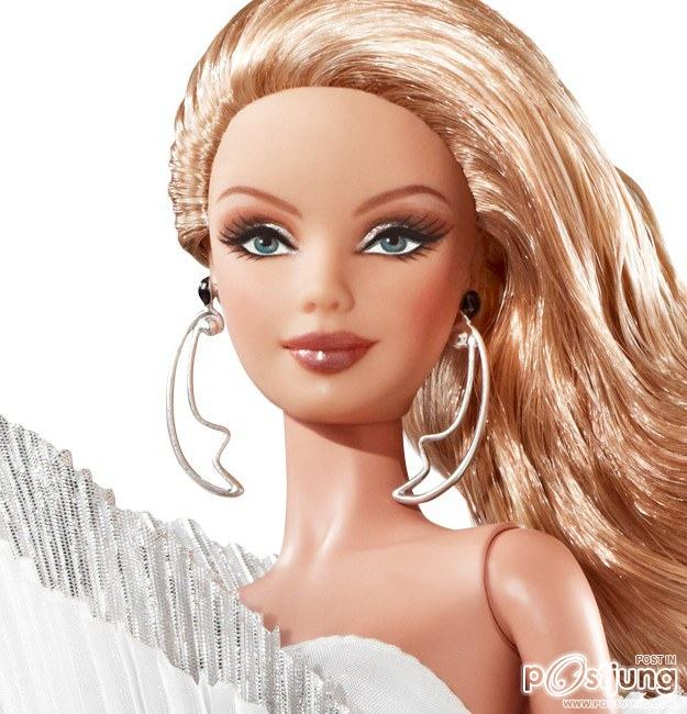 ใบหน้าสวย ๆ ของ Barbie จร้า