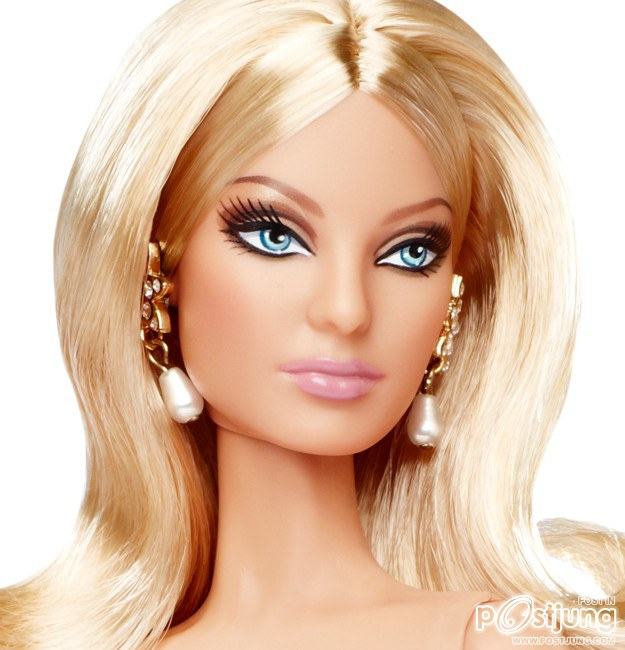 ใบหน้าสวย ๆ ของ Barbie จร้า