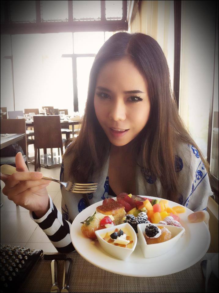 DJ Roxy June ดีเจหญิงแนวหน้าของเมืองไทย