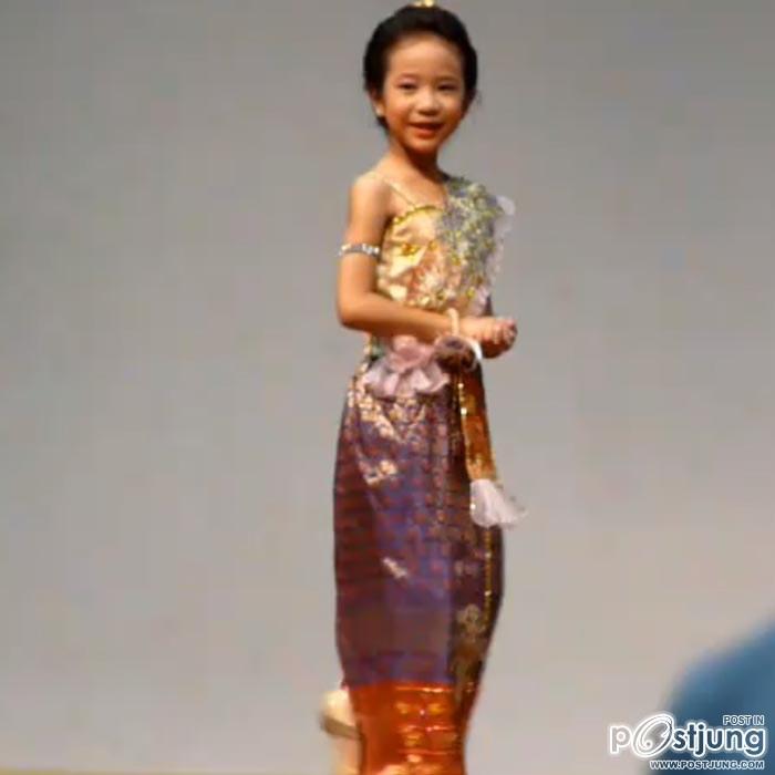 น้องเร้กเก้ หลานสาว อั้ม พัชราภา