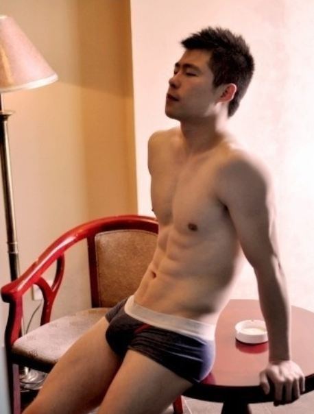 หุ่นเยี่ยมหน้ายอด