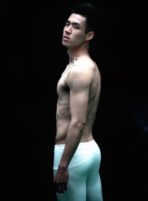 หุ่นเยี่ยมหน้ายอด