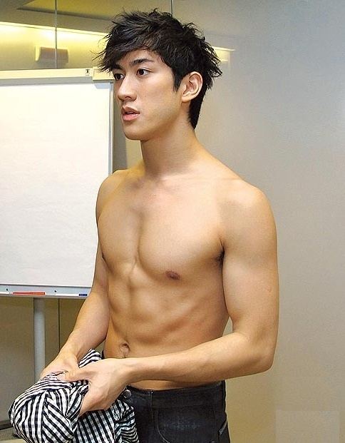 หุ่นเยี่ยมหน้ายอด