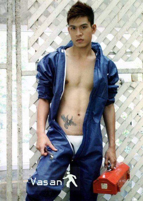 หุ่นเยี่ยมหน้ายอด