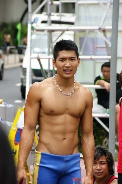 หล่อพอใช้ล่ำถึงใจ