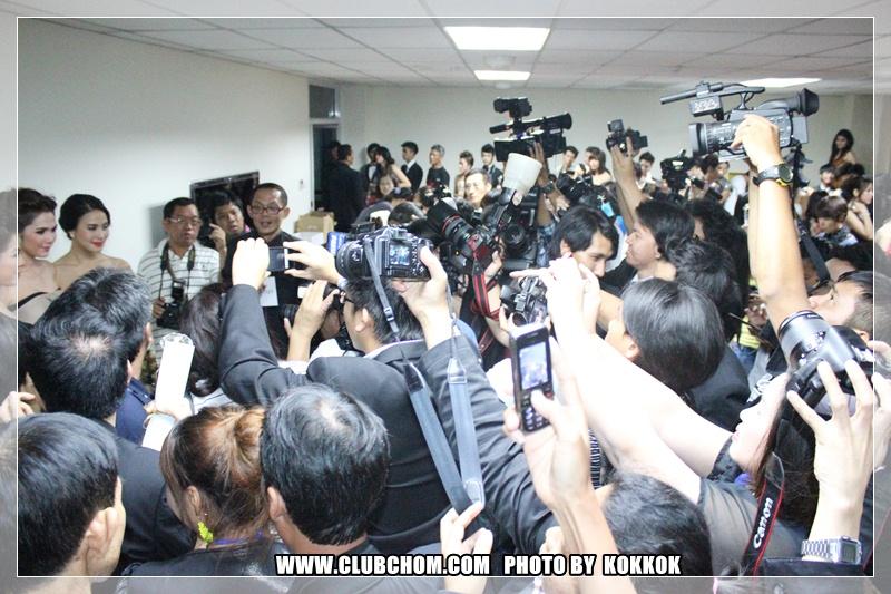 ชมพู่ อารยา รับรางวัลดารานำหญิง จากงานประกาศรางวัลเมขลา
