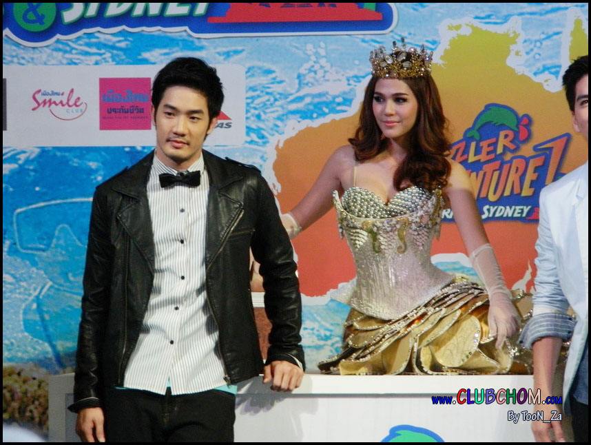 ชมพู่ อารยา เจ้าหญิงเงือกแสนสวย @ Siam Center