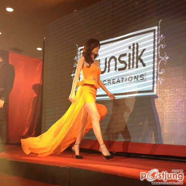 สวยเริ่ดไปกับ"อั้ม พัชราภา"เเละเหล่านางเอกดัง@ Home fresh mart....Hair colorful festival 2012!!!