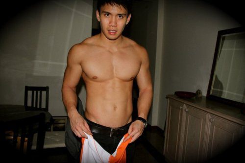 หล่อคำใหญ่ ล่ำคำโต