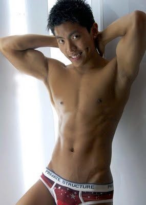 หล่อคำใหญ่ ล่ำคำโต