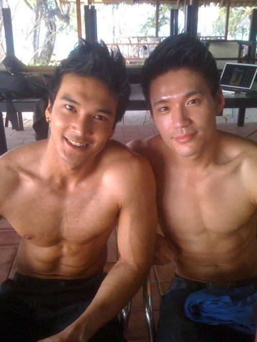 หล่อคำใหญ่ ล่ำคำโต