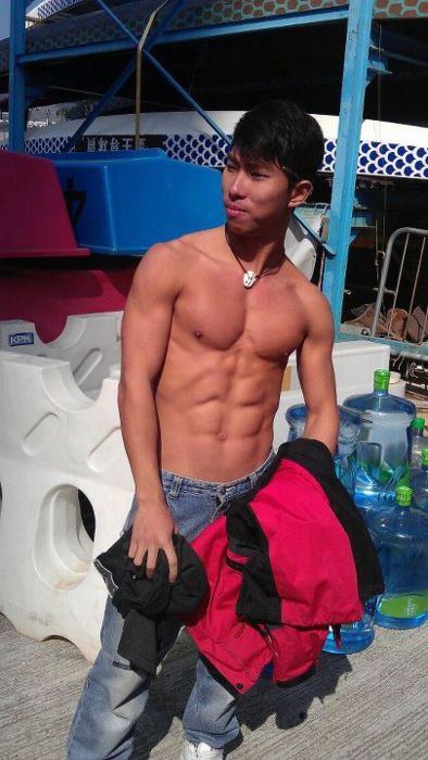 หล่อคำใหญ่ ล่ำคำโต
