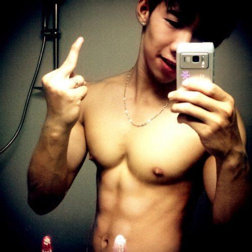 หล่อคำใหญ่ ล่ำคำโต