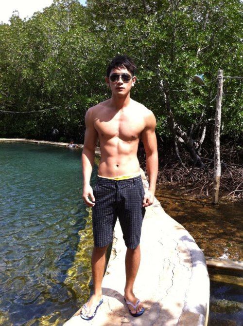 หล่อคำใหญ่ ล่ำคำโต