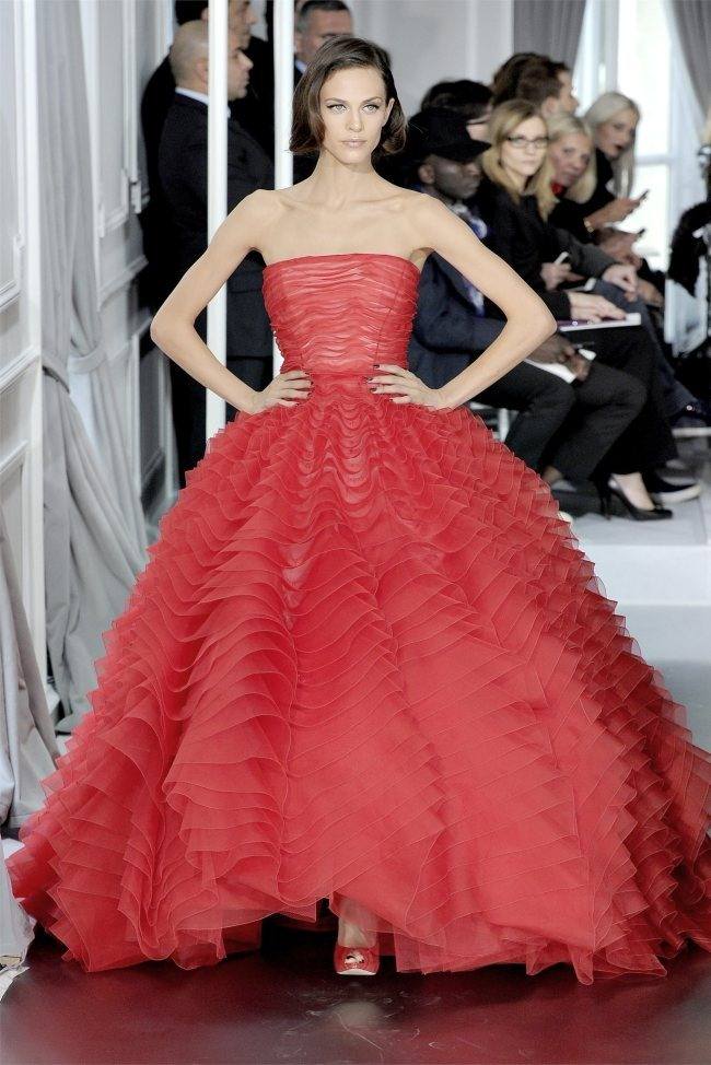 PARIS HAUTE COUTURE: DIOR SPRING 2012 COUTURE