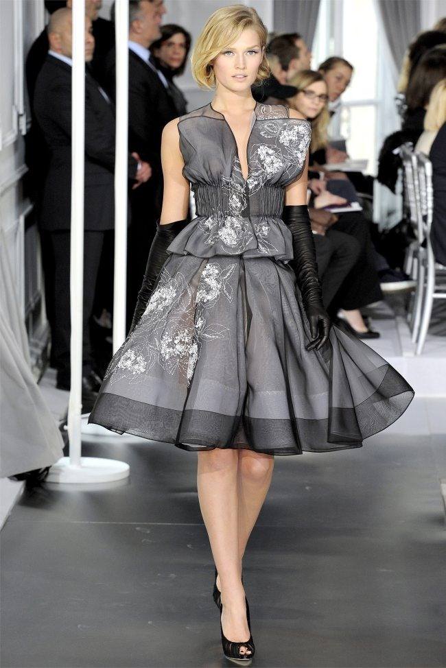 PARIS HAUTE COUTURE: DIOR SPRING 2012 COUTURE