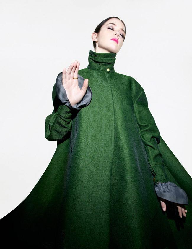 ชอบเธอมากกก T STYLE MAGAZINE: EMILY BLUNT IN "TRUE LIES" BY PHOTOGRAPHER PETER HAPAK