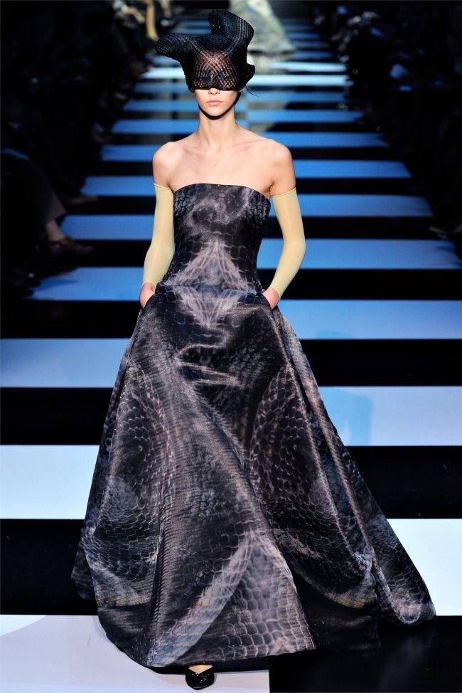 PARIS HAUTE COUTURE: ARMANI PRIV&Eacute; SPRING 2012 COUTURE