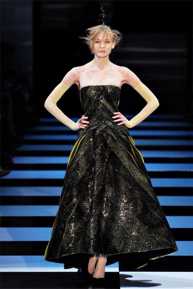 PARIS HAUTE COUTURE: ARMANI PRIV&Eacute; SPRING 2012 COUTURE