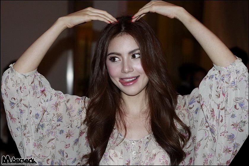 ใหม่ ดาวิก้า โฮร์เน่ งานF&F ที่พารากอน