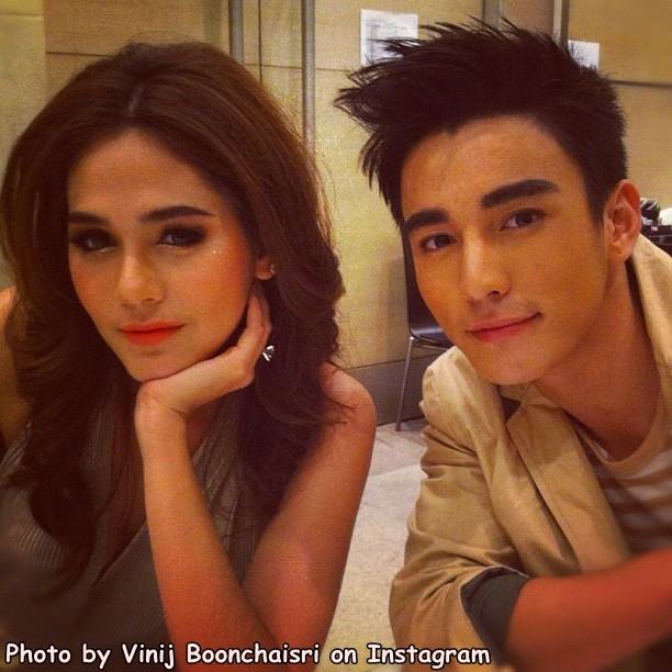 ชมพู่ อารยา ในInstagram พบกับแบรนด์กระเป๋าของชมพู่ด้วย!!!!