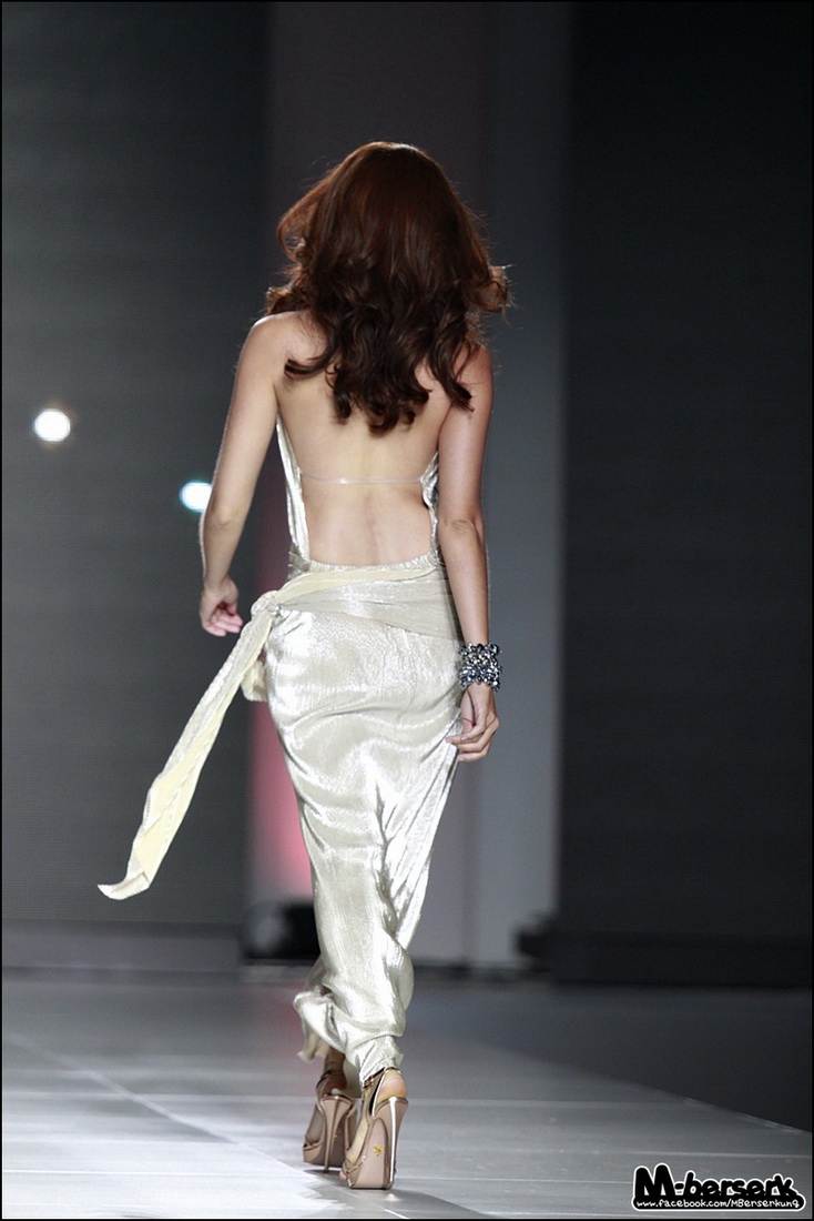 ชมพู่ อารยา ในมาดสวยๆเริ่ดเชิดๆ