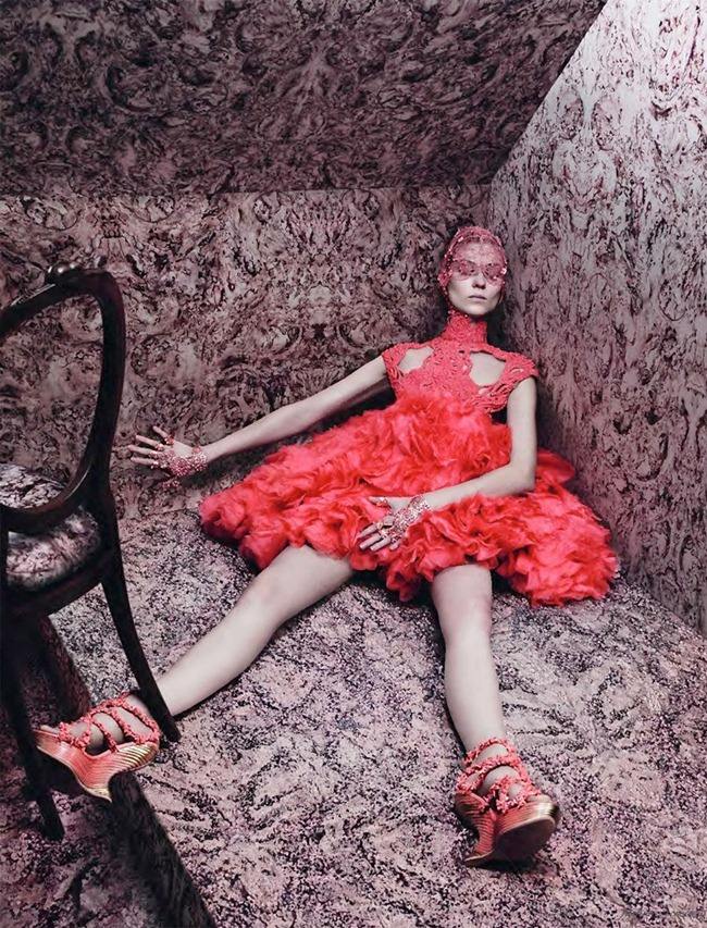 VOGUE PARIS: ALEXANDER MCQUEEN BY PHOTOGRAPHER DAVID SIMS