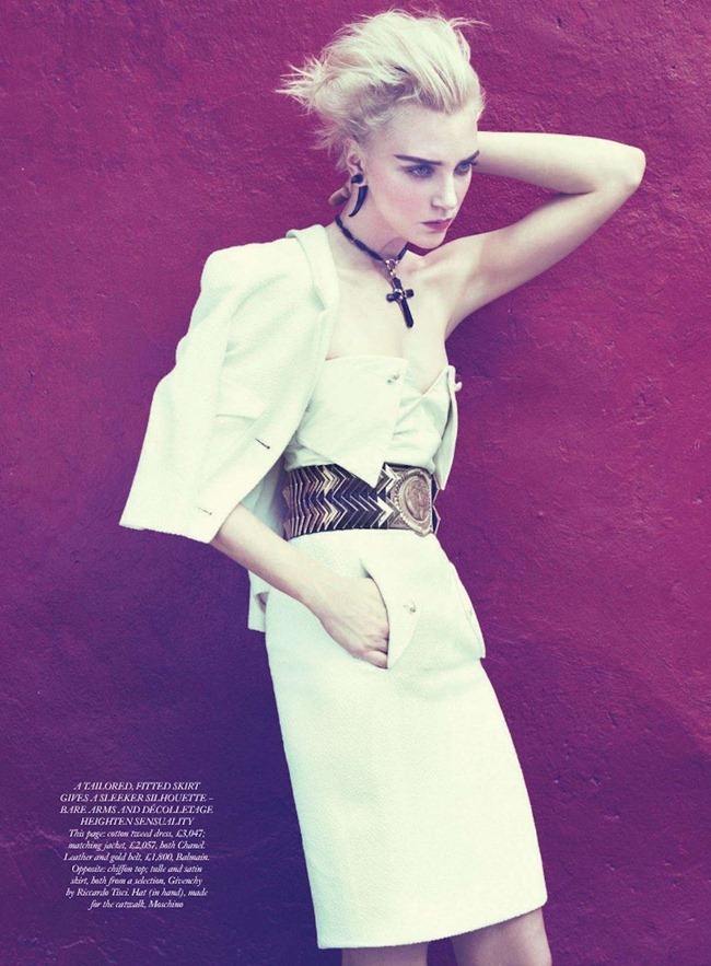 HARPER'S BAZAAR UK: HANNELORE KNUTS IN "ARIA OF ANDALUSIA" BY PHOTOGRAPHER PAOLA KUDACKI
