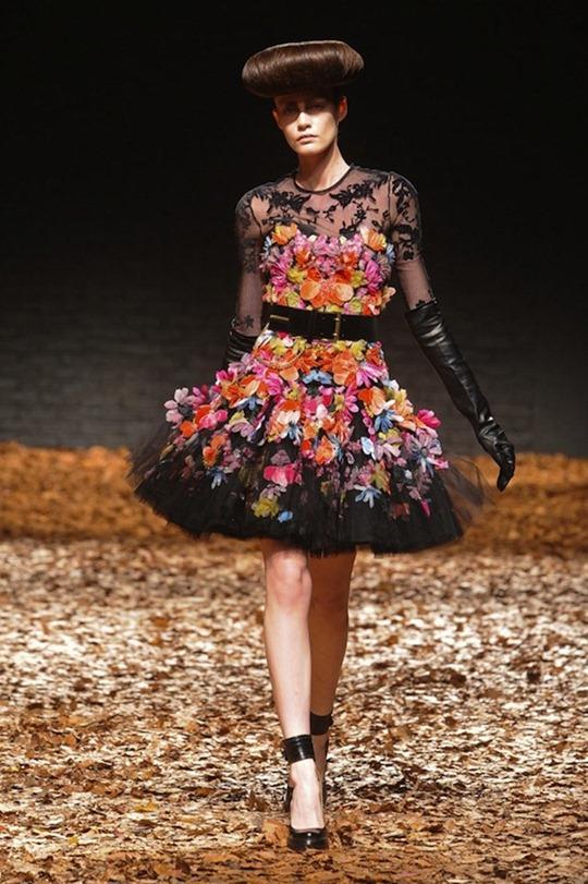 LONDON FASHION WEEK: ALEXANDER MCQUEEN MCQ FALL 2012