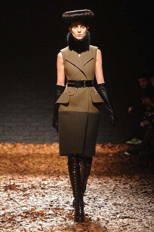 LONDON FASHION WEEK: ALEXANDER MCQUEEN MCQ FALL 2012