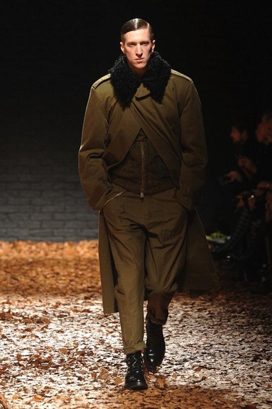 LONDON FASHION WEEK: ALEXANDER MCQUEEN MCQ FALL 2012