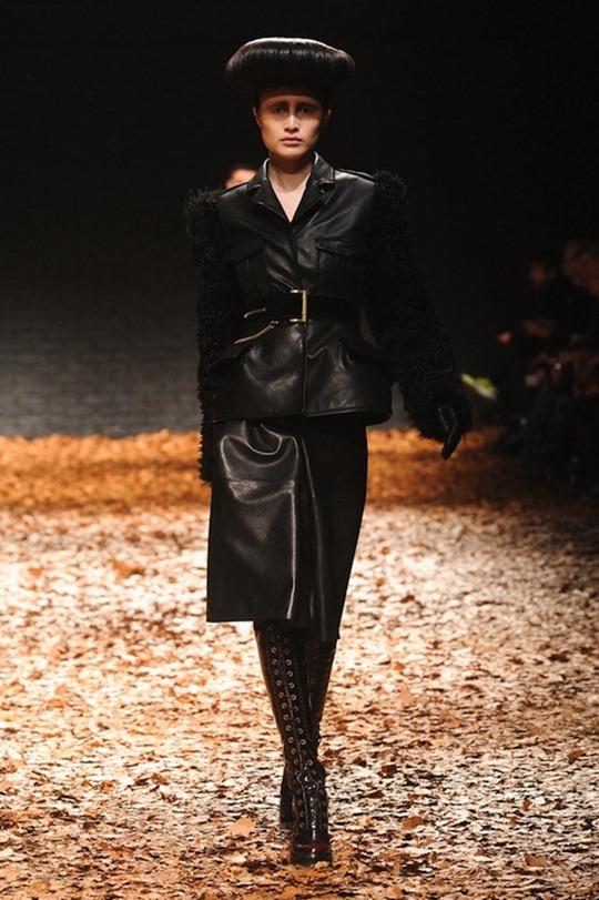 LONDON FASHION WEEK: ALEXANDER MCQUEEN MCQ FALL 2012