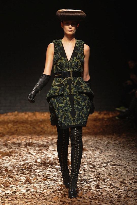 LONDON FASHION WEEK: ALEXANDER MCQUEEN MCQ FALL 2012