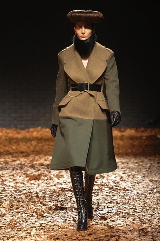 LONDON FASHION WEEK: ALEXANDER MCQUEEN MCQ FALL 2012