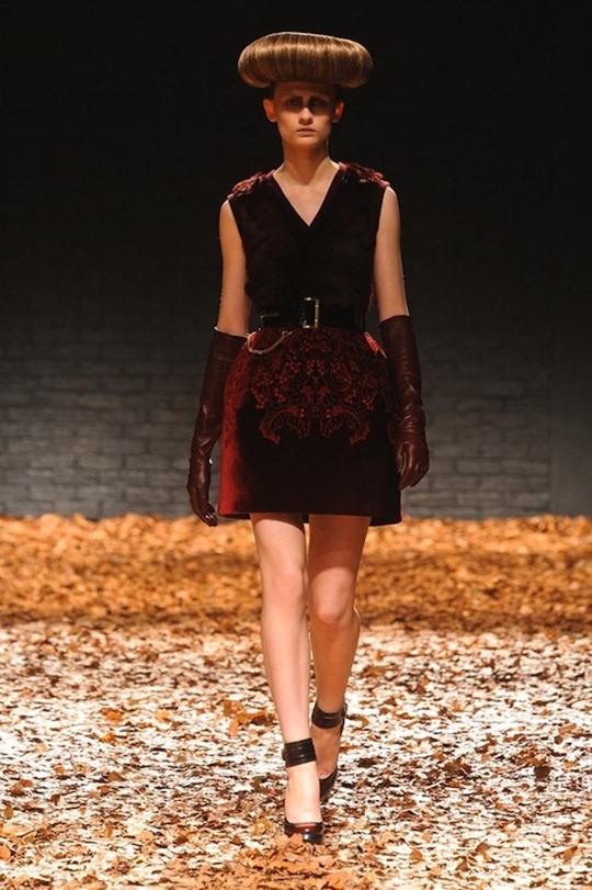 LONDON FASHION WEEK: ALEXANDER MCQUEEN MCQ FALL 2012