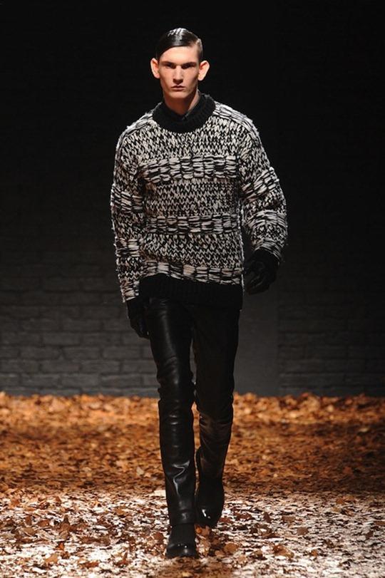 LONDON FASHION WEEK: ALEXANDER MCQUEEN MCQ FALL 2012