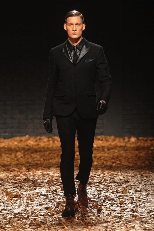 LONDON FASHION WEEK: ALEXANDER MCQUEEN MCQ FALL 2012