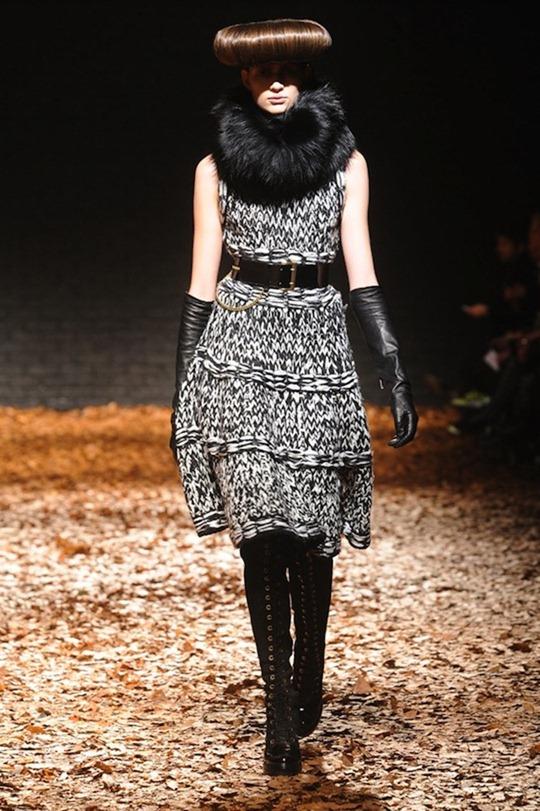 LONDON FASHION WEEK: ALEXANDER MCQUEEN MCQ FALL 2012